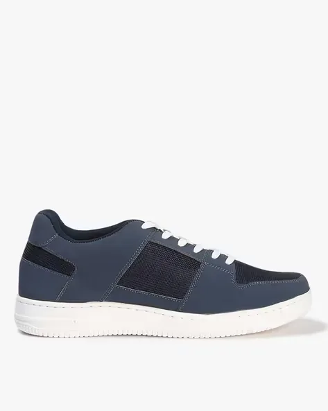Men Low-Top Lace-Up Sneakers